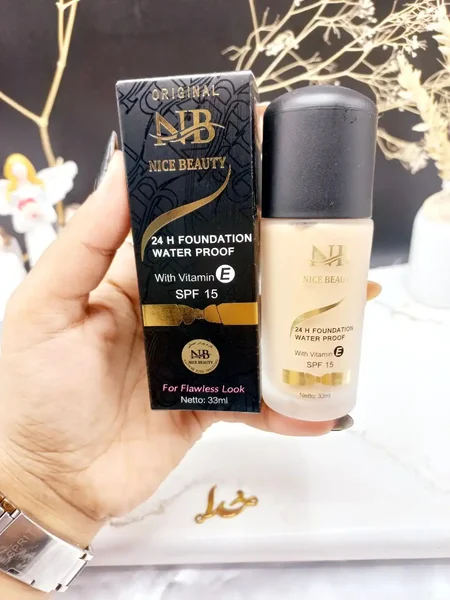 کرم پودر Spf15 ضدآب و ویتامین E نایس بیوتی NICE BEAUTY کد 4045