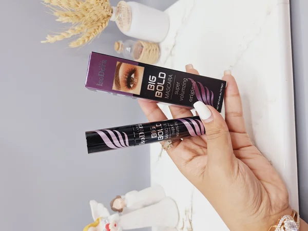 ریمل بلند کننده و فوق العاده حجم دهنده مژه اصلی کد 0711