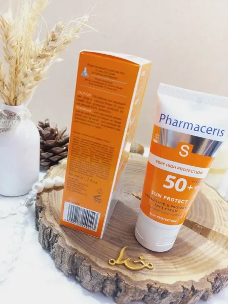 ضد آفتاب SPF50 کارتن نارنجی