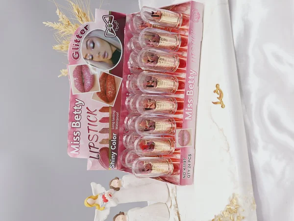 پک 8 عددی رژ لب جامد شاین دار زیبا میس بیوتی Miss Betty کد K1147