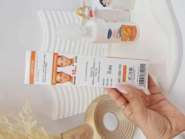 فوم پاک کننده براش دار ویتامین سی برند مکس لیدی کد 9045