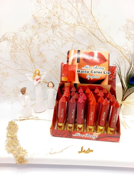 پک 6 تایی رژ مایع طرح مداد میس بیوتی Miss Betty کد 678