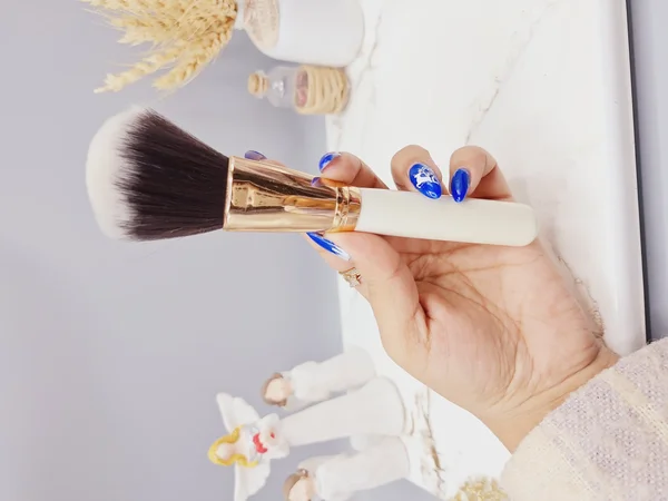 براش میکاپ در رنگ و سایز های مختلف ارسال رندم