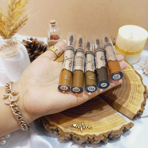 ریمل ابرو پوکه نقره ای کد EB7017 فاور بیوتی Favre Beauty