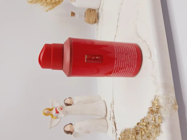 بادی اسپلش خوشبوو و ماندگار مدل 212 VIP BLACK (جلد قرمز)