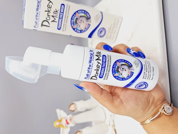 فوم براش دار سفید کننده شیر الاغ وکالی اصل 15 میل آبی کد HA-3045