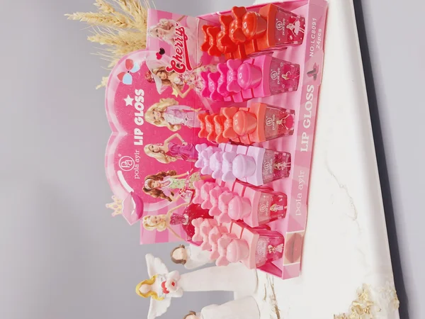 لیپ گلاس شاین دار پرنسسی و پاپیون برند پولا آیلار کد 8091