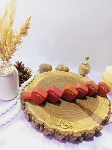 رژ لب مایع طرح قلبی  برند معروف کیس بیوتی KISS BEAUTY کد 70238