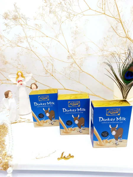 صابون روشن کننده و سفید کننده  پوست شیر الاغ رنه Ranee کد MR1647