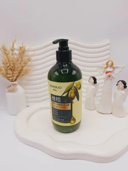 شامپو بدن طراوت بخش دونگشو حاوی روغن زیتون جوانکننده پوست ZHIDUO کد 84524