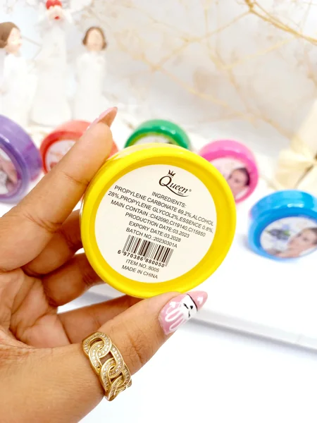 پد مخصوص لاک پاک کن بدون استون برند کویین Queen کد 8005