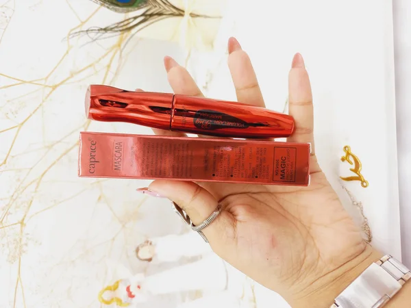 ریمل بلند کننده مشکی کاپریس Caprice اورجینال (پوکه قرمز) کد V806