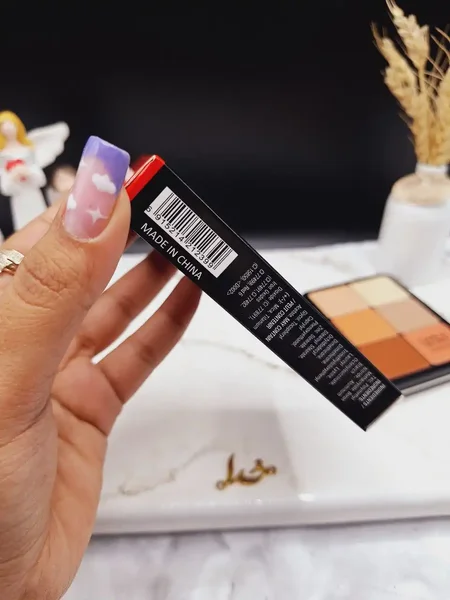 پالت رژگونه و کانتور 12 رنگ برند  کارلا سکرت Carla Secretکد E130_4