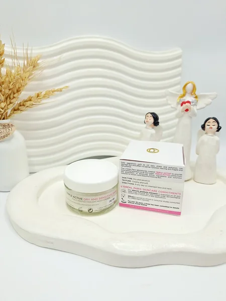 کرم روز لورآل تریپل اکتیو پوست خشک و حساس اورجینال اصل 50 میل کد 9640