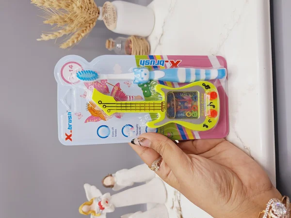 مسواک کودک مستر اورال با برس نرم به همراه گیتار فانتزی