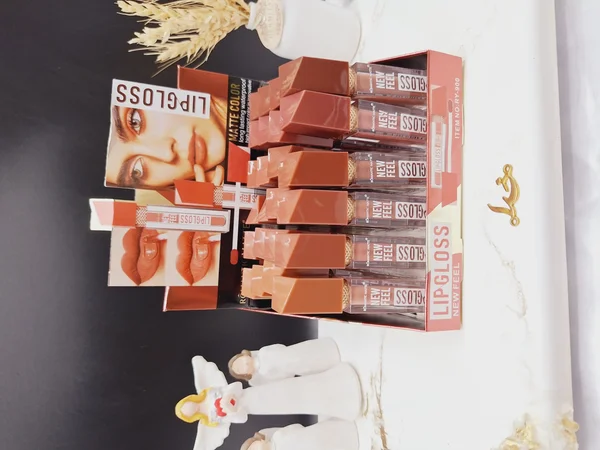 پک 6 عددی رژ مایع مات و ضد آب با ماندگاری بالا Romntic Matt کد RY900