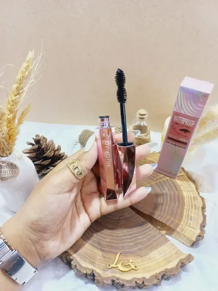 ریمل پرپشت کننده هدا موجی طرح الماسی کد M046