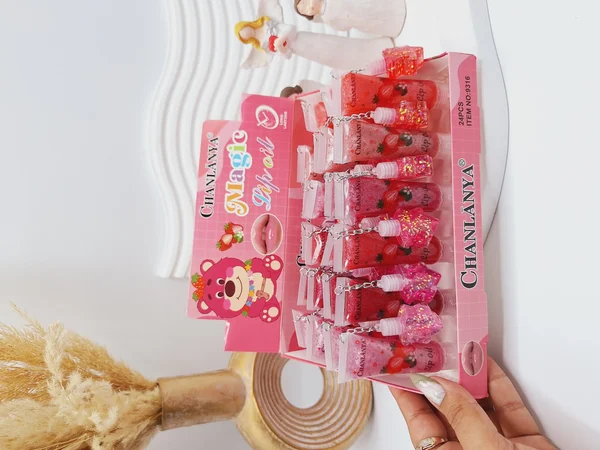 لیپ گلاس مایع شاین دار به همراه آویز برند CHANLANYA کد NO