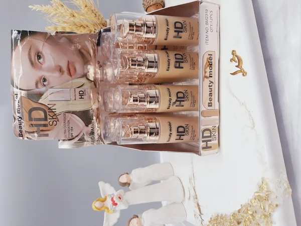 کرم پودر ضدآب با پوشش مناسب مات برند Beauty model کد BM2319