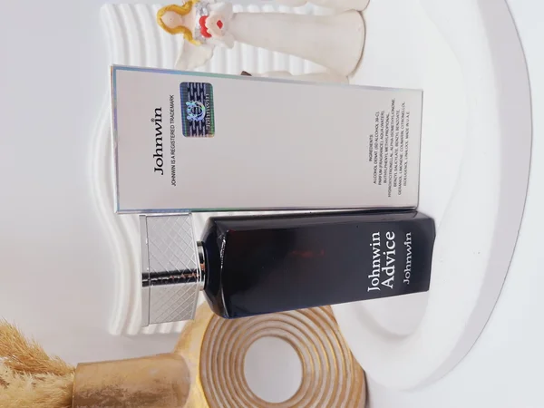 ادکلن زنانه دیور ادیکت جانوین ادوایس (Johnwin Dior Addict) کد J7083