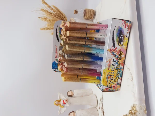 خط چشم رنگی مات ماژیکی برند تایلامی پوکه گلیتری کد NO.:TLM-E118