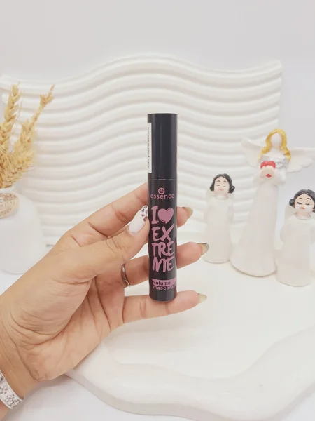 ریمل حجم دهنده اسنس مشکی Essence i Love Extreme درجه 1