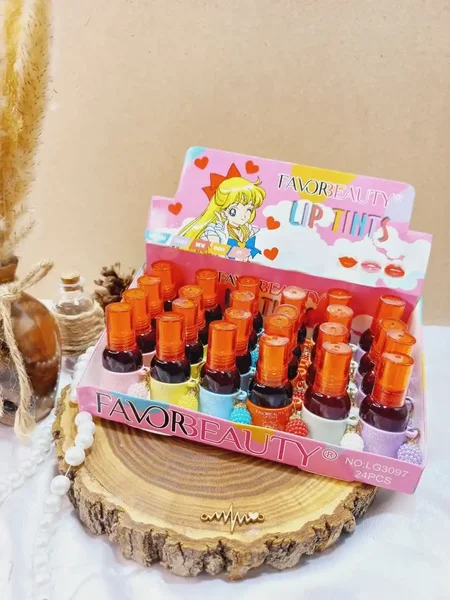 تینت لب پرطرفدار طرح بطری مروارید دار مجیک MAGIC کد LC722