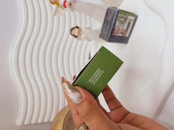 صابون سفید کننده و رفع تیرگی کانتودیا زغال چوب بامبو NIGRICANS‏ (کارتن سبز)