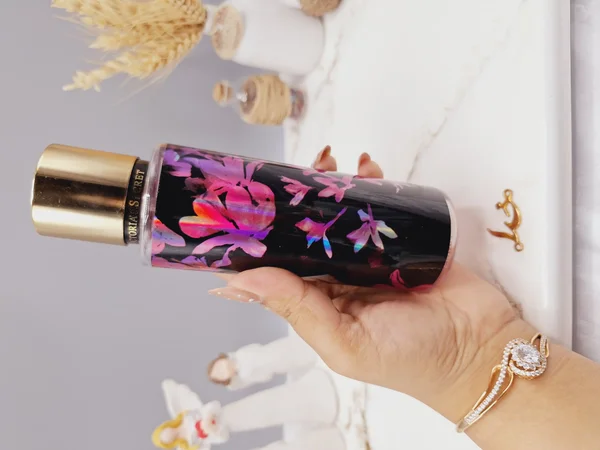 بادی اسپلش 250 ml ویکتوریا سکرت مدل ROMANTIC Night اورجینال