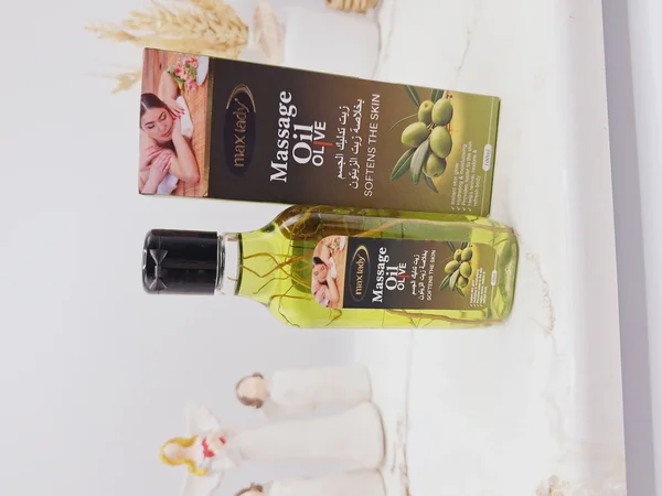 روغن ماساژ و تسکین دهنده درد عضلانی عصاره زیتون برند مکس لیدی کد 7485