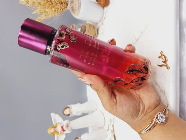 بادی اسپلش 250 ml ویکتوریا سکرت مدل Pure Seduction NOIR اورجینال