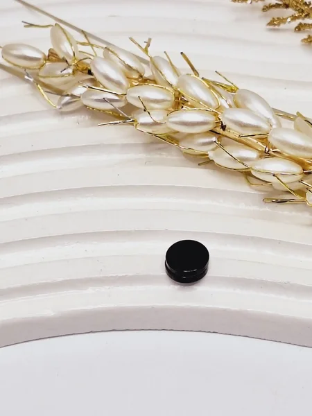 پرسینگ فیک مگنتی گوش رنگ مشکی مناسب آقایان