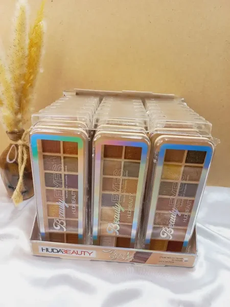 سایه 14 رنگ پرطرفدار با پیگمنت فوق العاده برند هدی بیوتی HUDABEAUTY کد H70149