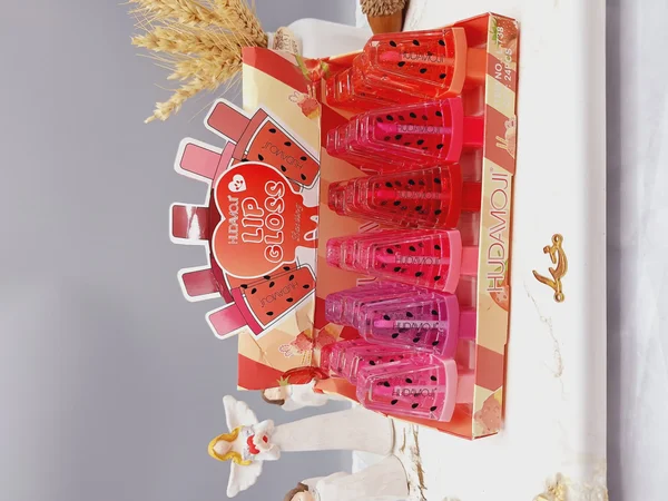 لیپ گلاس شاین دار طرح هندوانه با بوی محشر برند HUDAMOJI کد L738