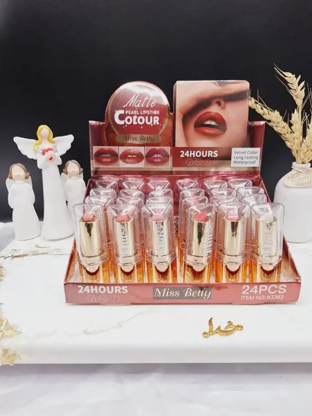 پک رژ لب جامد مات 6 عددی شاین دار میس بتی Miss Betty کد K 3382