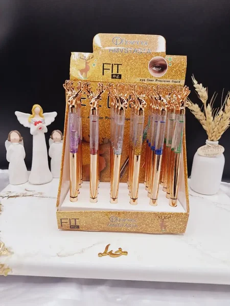 خط چشم ماژیکی آکواریومی طرح گوزن برند فلوننور Flovnnor کد 3253