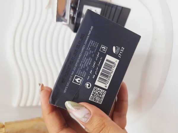 ادکلن ۱۰۰ میل شرکتی ماندگاری 8 ساعته مدل L'OMMAGE JOHNWIN کد 1165