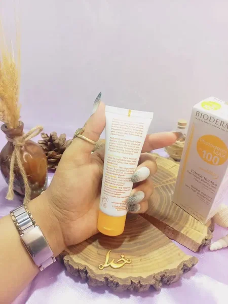 کرم ضد آفتاب رنگی SPF 100 فتودرم مکس بیودرما BIODERMA