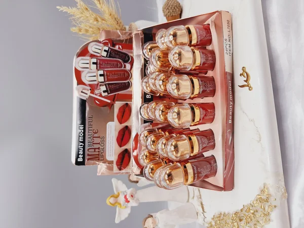 پک رژ مایع 6 تایی خوش رنگ برند بیوتی مدل Beauty model کد L7050