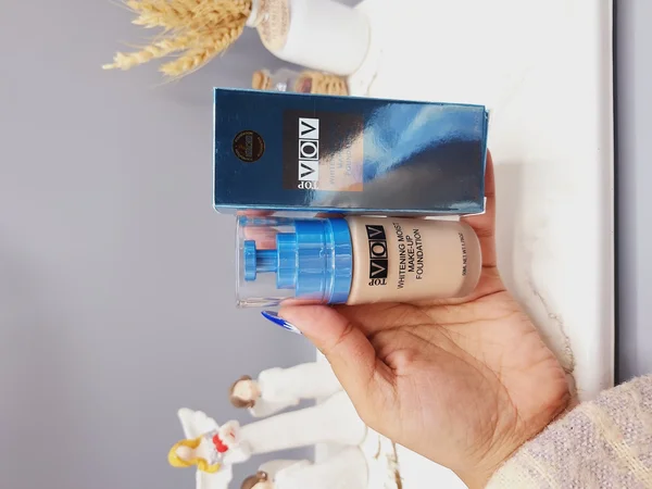 کرم پودر 24 ساعته برند vov ضد آب وضد حساسیت پوستی کد Tv86001