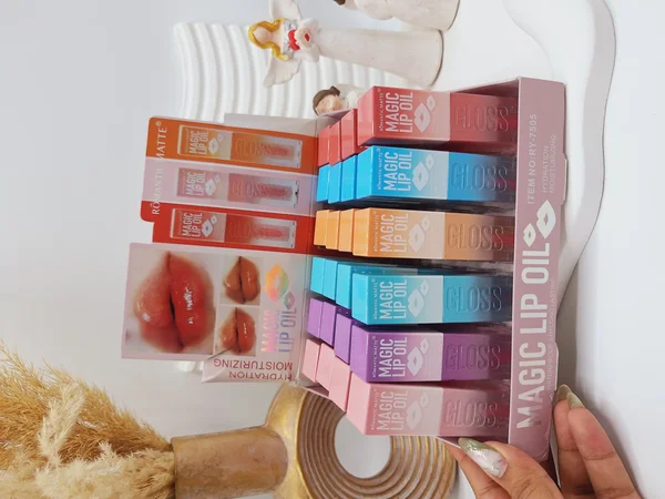 برق لب مات و حرارتی رنگی برند مجیک مناسب رفع خشکی و تغدیه کننده لب کد 7505