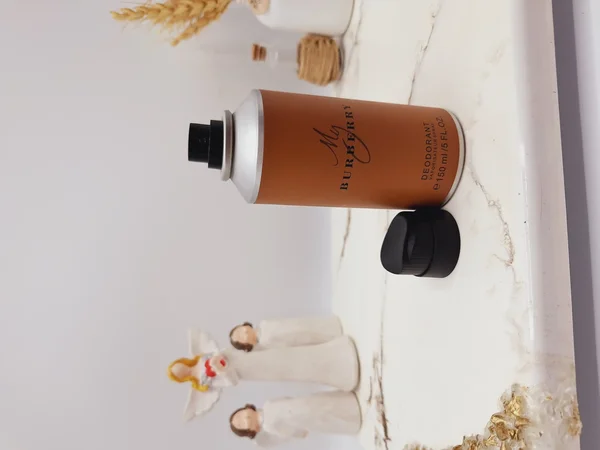 بادی اسپلش خوشبوو و ماندگار مدل BURBERRY (جلد قهوه ای)