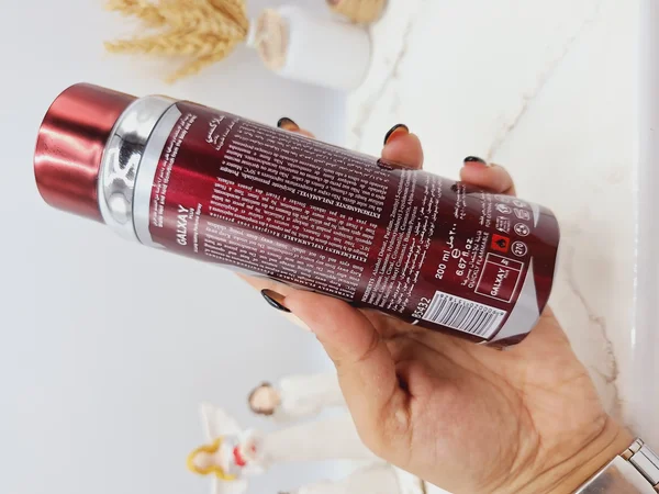 اسپری بدن زنانه خوشبو گلکسی Signature رنگ بدنه قرمز کد B5432