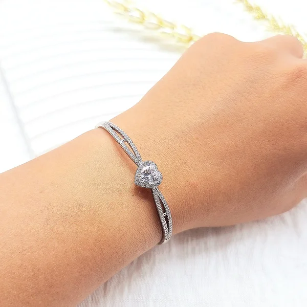 دستبند پینترستی طرح قلب نقره ای نگین دار استیل رنگ ثابت