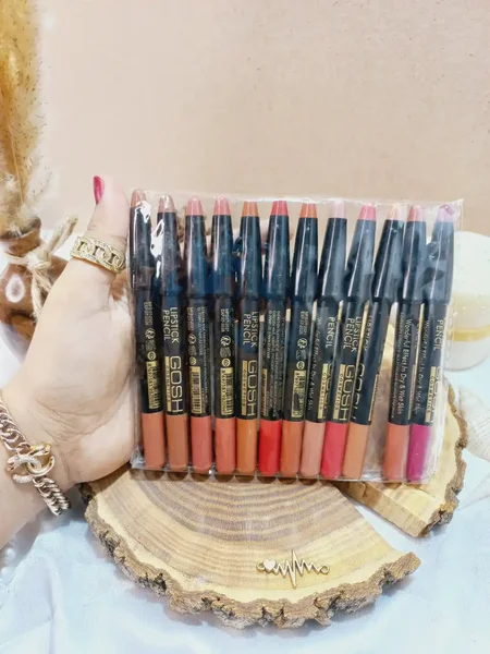 رژلب مدادی تراش دار گاش GOSH پوکه مشکی | پخش عمده