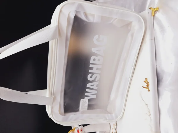کیف لوازم آرایش بزرگ WASHBAG سایز 20*30 کد 8694