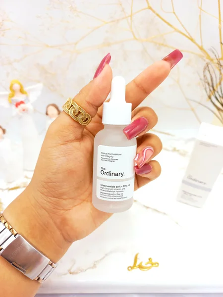 سرم ضد جوش 30 میل نیاسینامید زینک اوردینری ordinarily