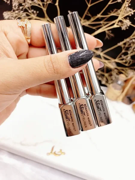 خط چشم ماژیکی  کوزه ای رومانتیک مات Romntic Matt کد 1320