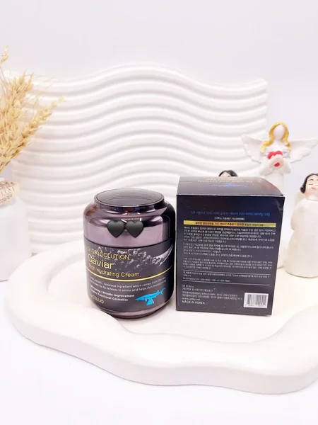 کرم سفید کننده و آبرسان غنی شده خاویار DrG90 کد 0555