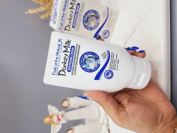 کرم سفید کنندہ و مرطوب کنندہ شیر الاغ صورت و بدن تا چندین درجه برند وکالی اصلی حجم 180 میل (آبی) کد HA-3047